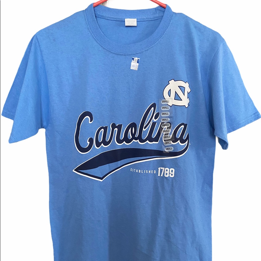 🏀🏈NEW Carolina Tarheels blue t-shirt🏀🏈